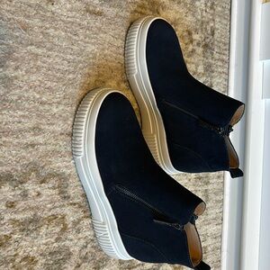 Like new J/Slides NYC Blue suede ankle boots